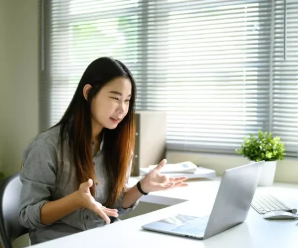 Get-20-minutes-free-complimentary-psychologist-consultation-in-online-768x512.webp